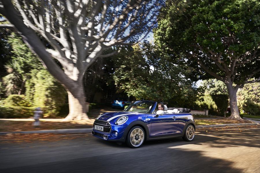  Mini Cooper S Cabrio (F57) 2018 года  (WW) (фото 14 из 222)
